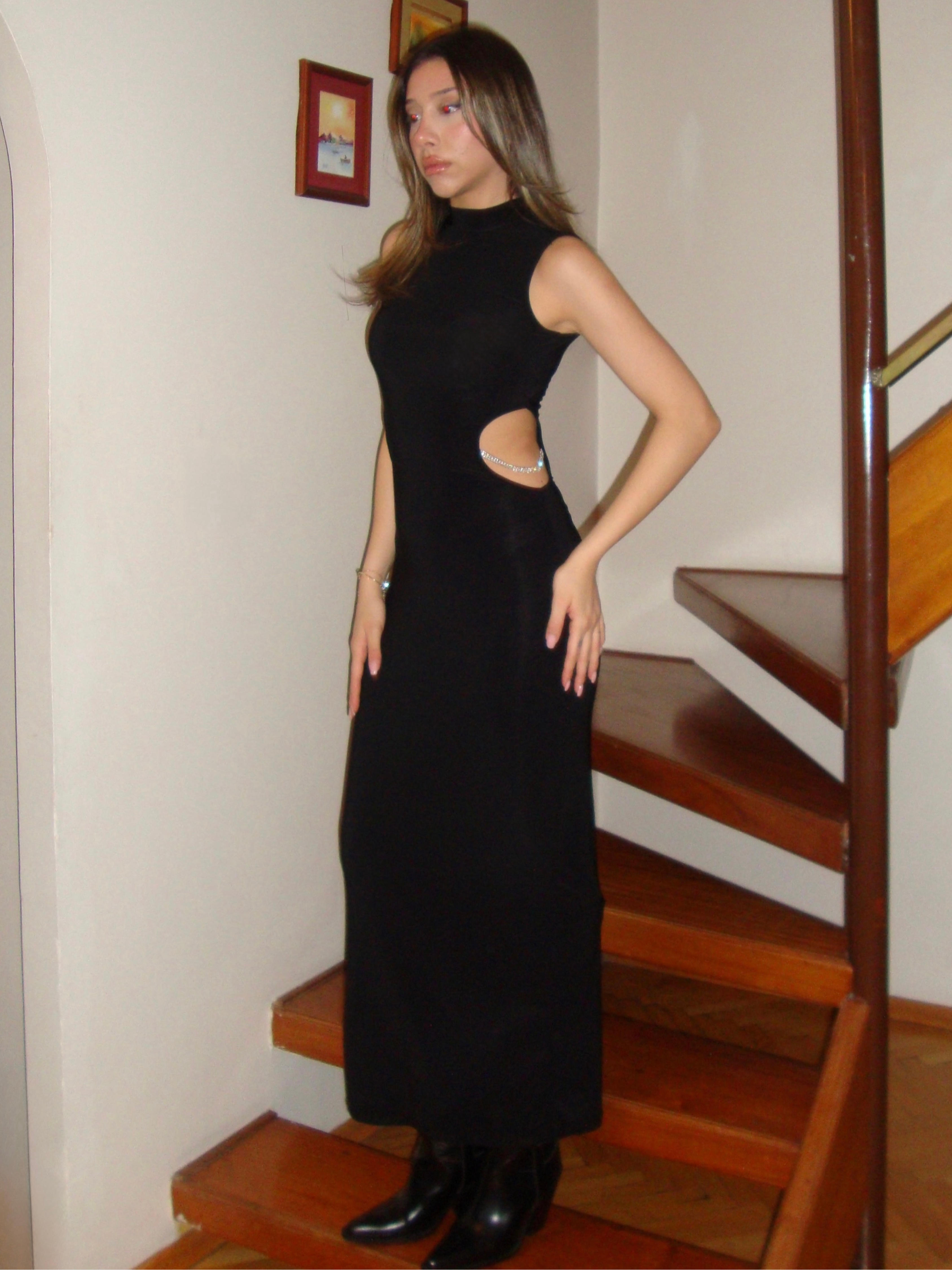 Cut-Out Taş Detaylı Midi Elbise