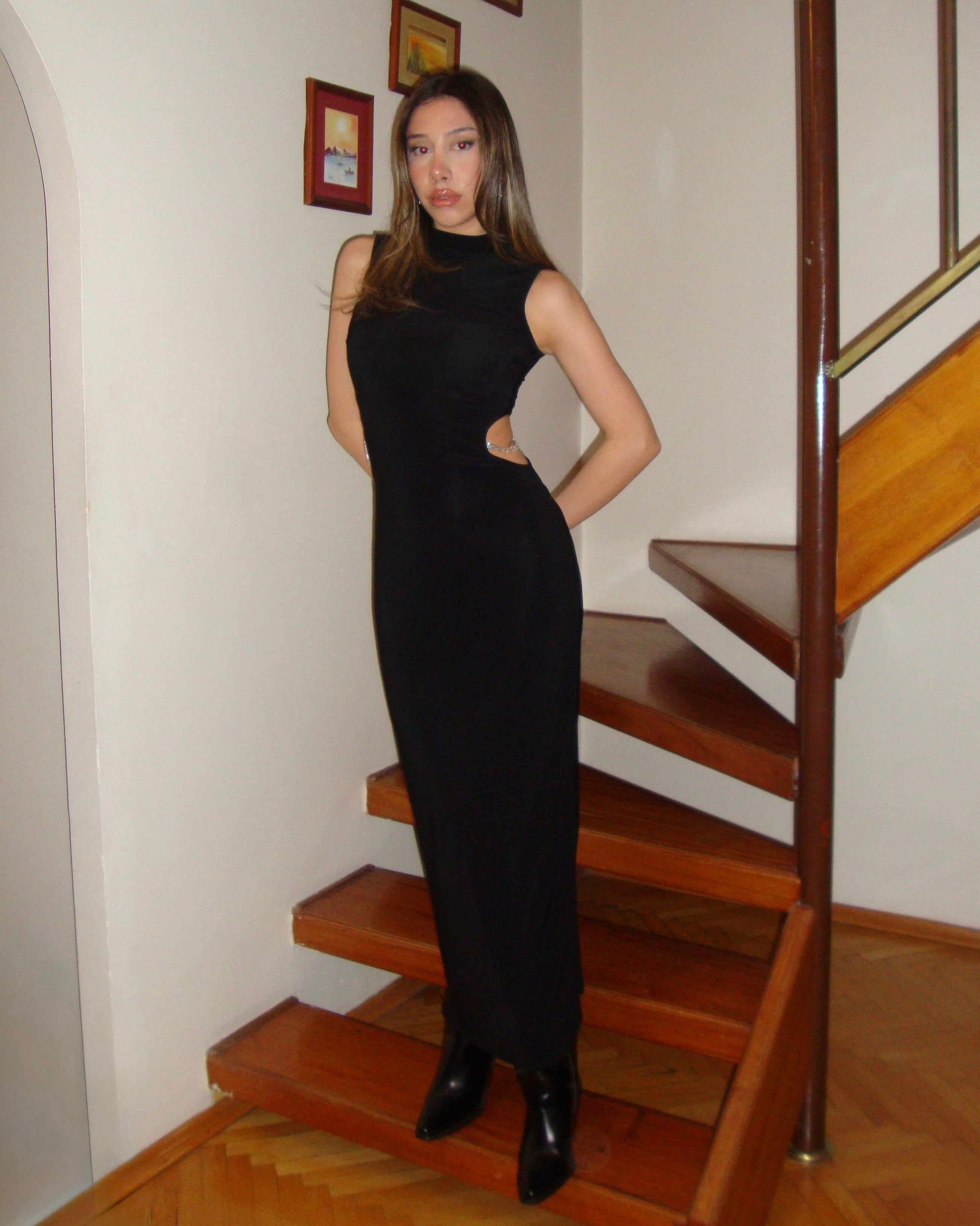 Cut-Out Taş Detaylı Midi Elbise