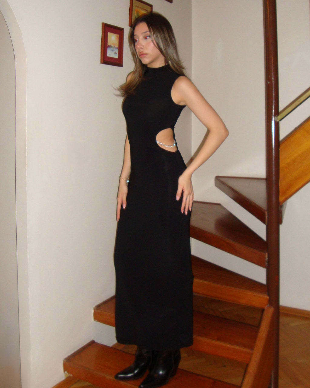 Cut-Out Taş Detaylı Midi Elbise