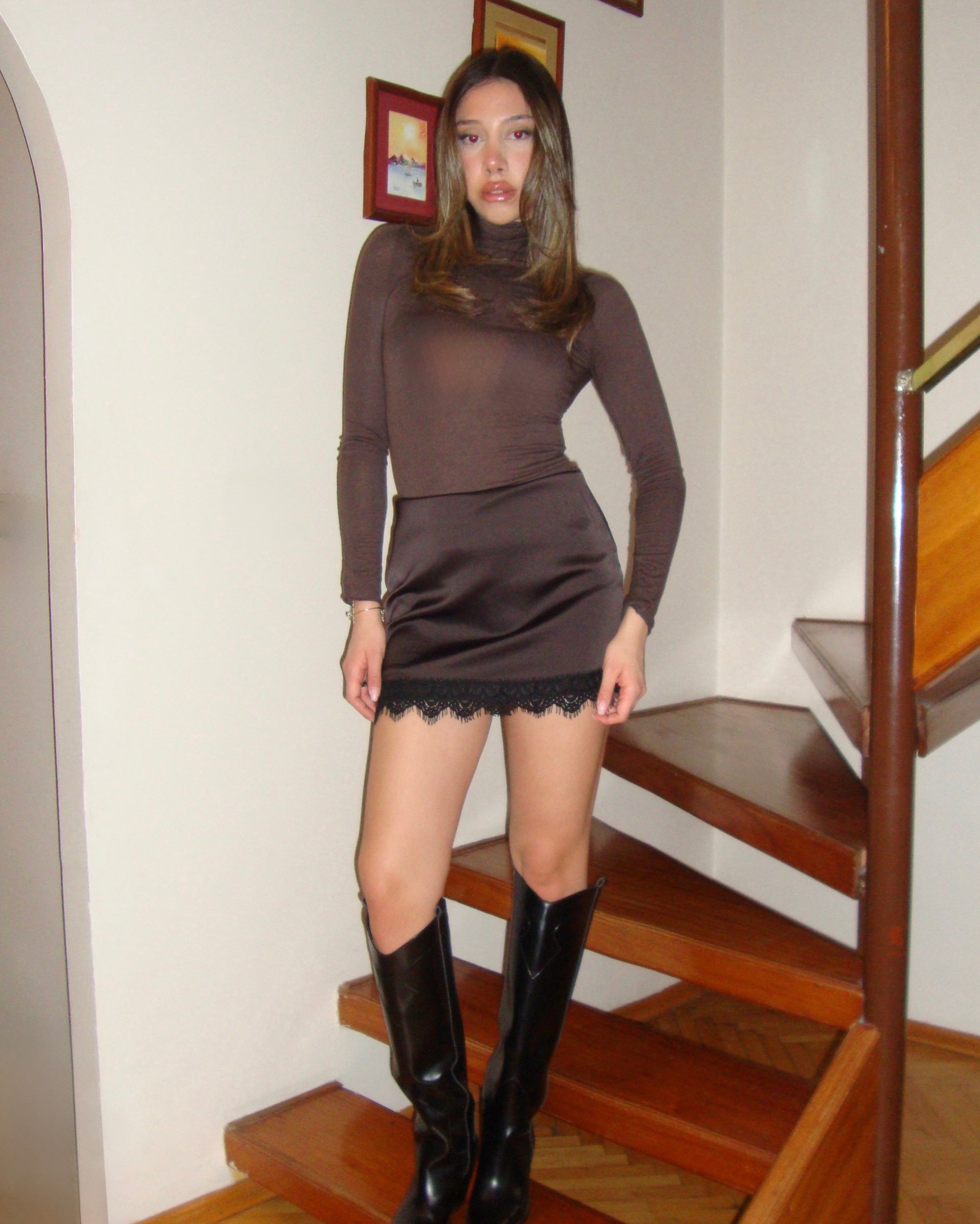 Dantel Detaylı Saten Mini Etek